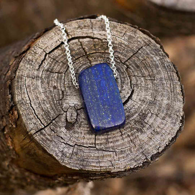 Lapis Lazuli Stone Natural Healing Crystals and Stones Crystal Pendants  Necklace for Women Good Luck Charm Spiritual Gift for Him Her Jewelry for  Women Men (Raw Wire Wrap) : Amazon.in: Jewellery